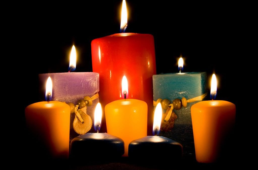 Hommage aux  27 personnes ayant perdu la vie au large de Calais  – Textes
